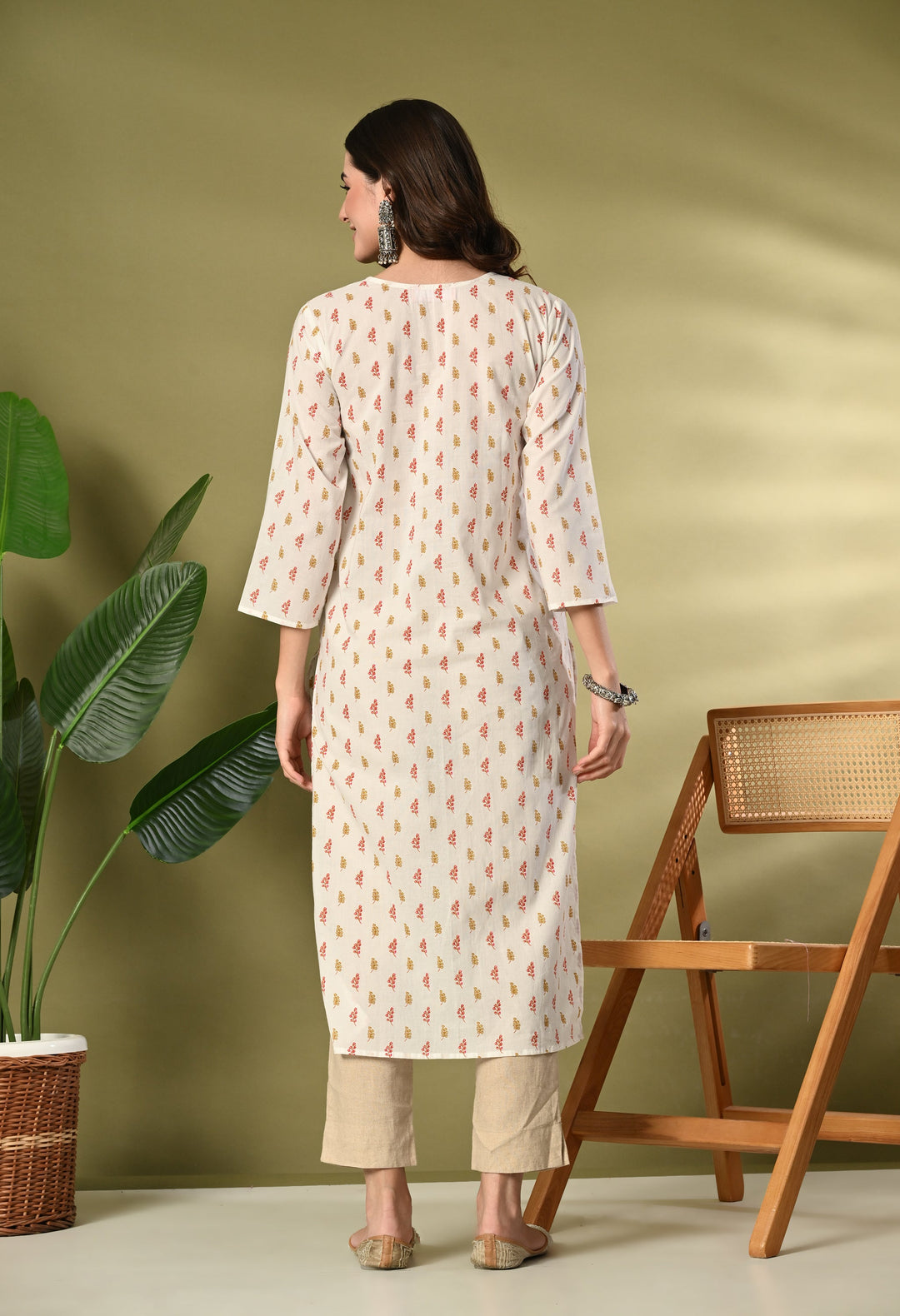 White Floral Print Sequnce Lace V-Neck Kurta